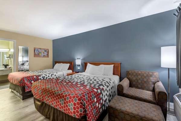 Econo Lodge Erlanger Buitenkant foto